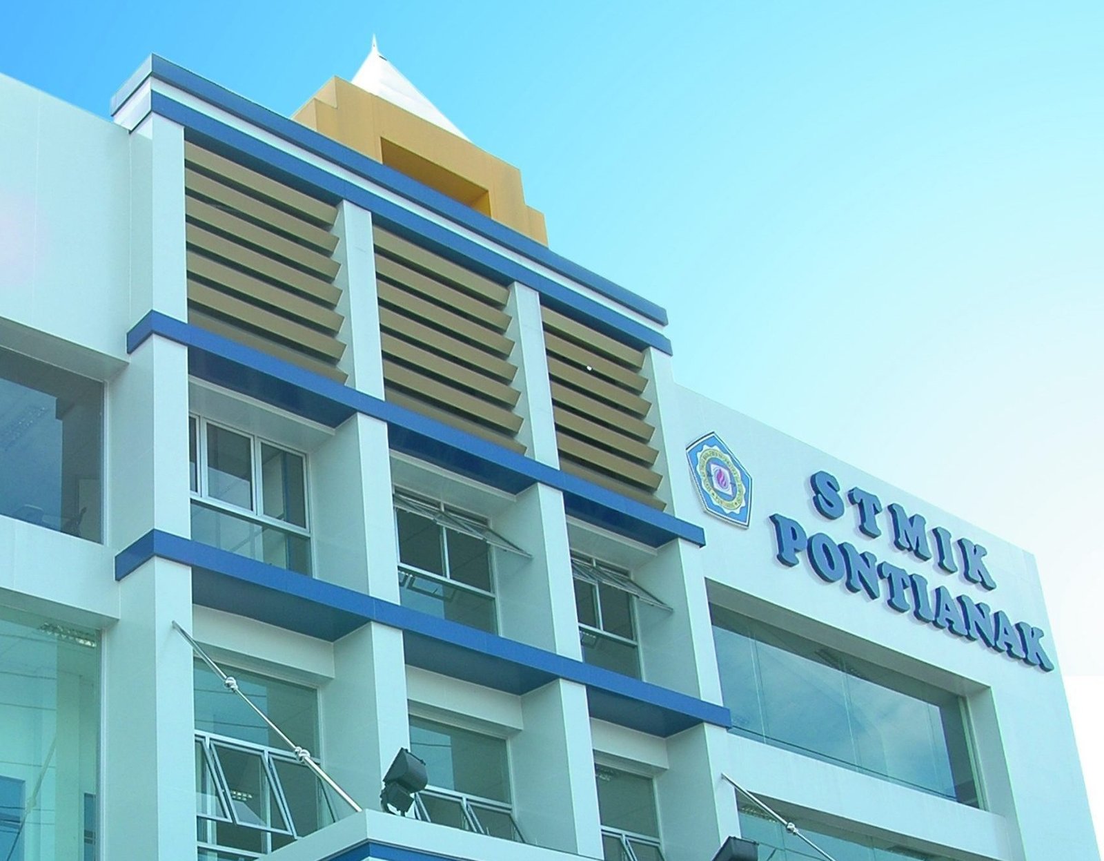 STMIK Pontianak Campus
